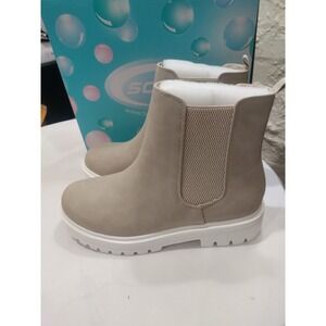 Soda Women's Faux Leather Round Toe Chelsea High Top Platform Ankle Boot Size 10